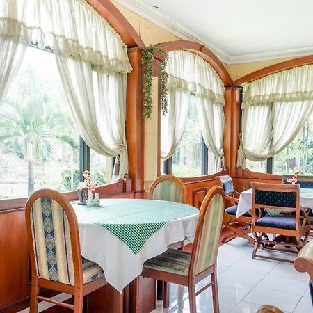 Istana Permata Juanda Otel Sawotratap Dış mekan fotoğraf