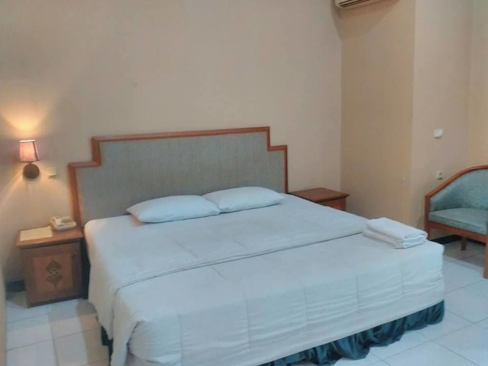 Istana Permata Juanda Otel Sawotratap Dış mekan fotoğraf