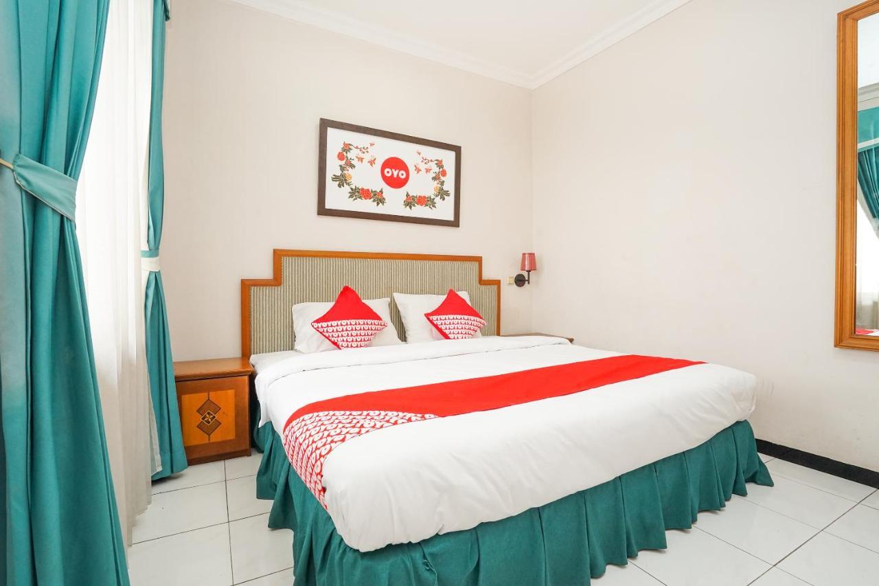 Istana Permata Juanda Otel Sawotratap Dış mekan fotoğraf