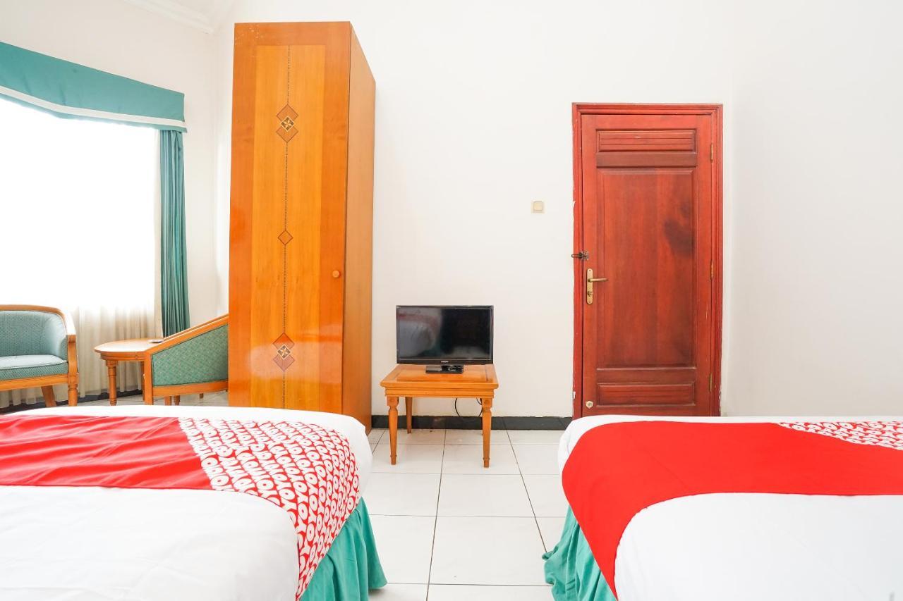 Istana Permata Juanda Otel Sawotratap Dış mekan fotoğraf