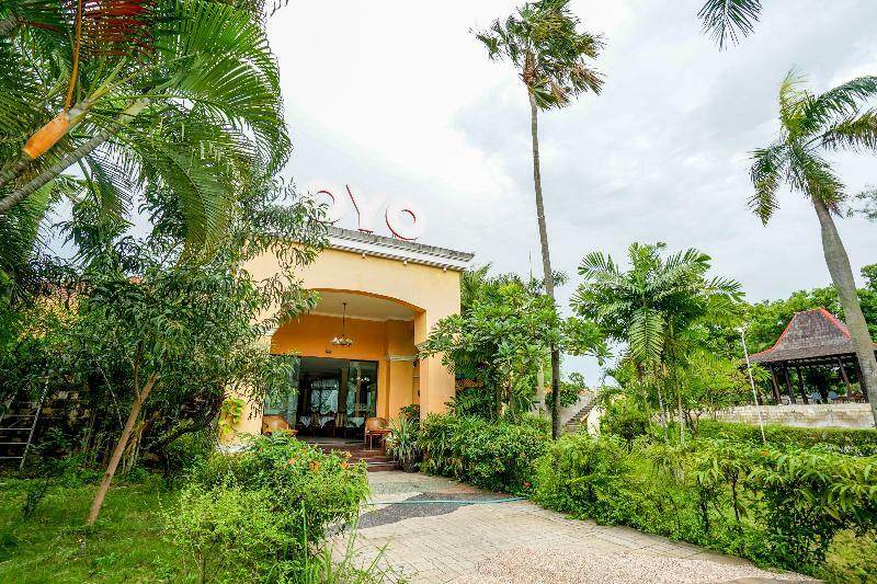 Istana Permata Juanda Otel Sawotratap Dış mekan fotoğraf
